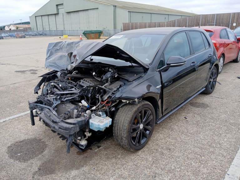 BREAKING VOLKSWAGEN GOLF 1.5 PETROL 2017 STOCK NUMBER BC91