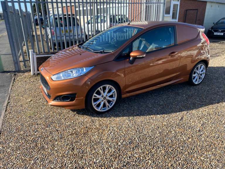 2016 Ford Fiesta 1.5 TDCi Sport Van CAR DERIVED VAN Diesel Manual
