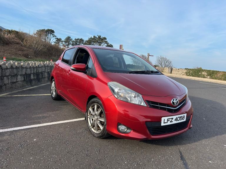 Toyota Yaris 1.3 SR 2012 