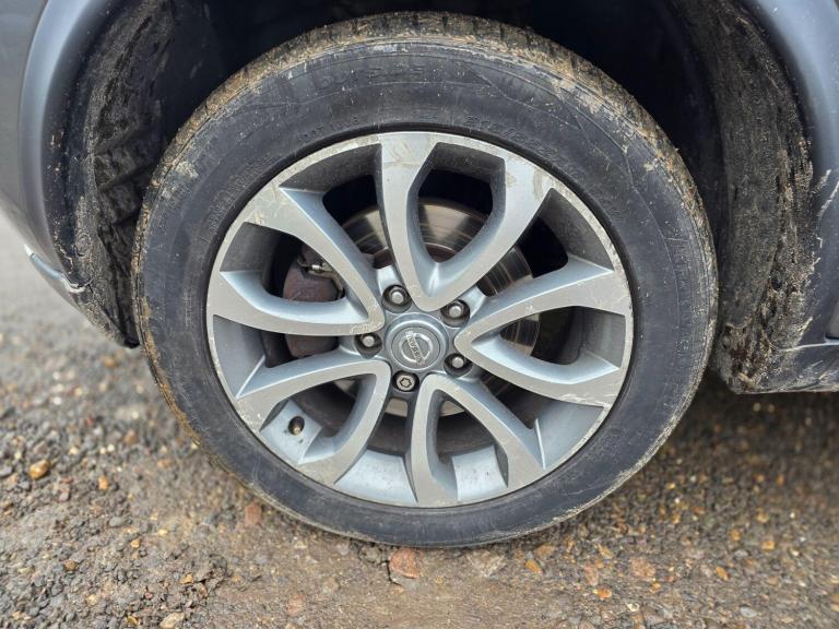 2017 Nissan Juke 1.6 DiG-T Tekna 5dr HATCHBACK PETROL Manual