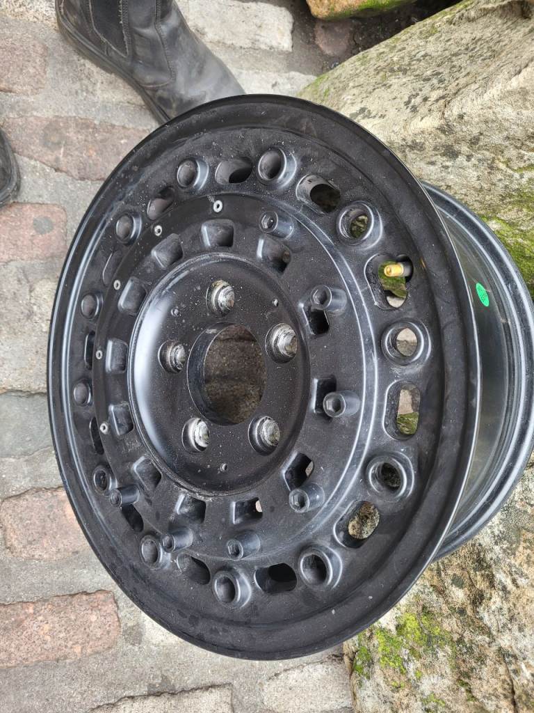 Rogue type alloy wheel transit fitting has slight damage but alloy ok