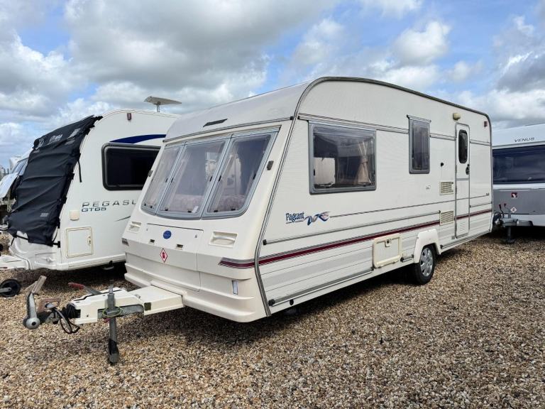 1997 Bailey Pageant Moselle Side Dinette