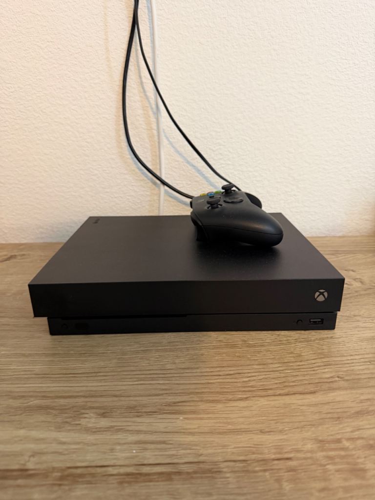 Xbox One X 