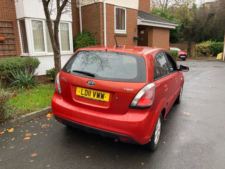 KIA RIO 1.5 2 CRDI 5 DOOR HATCHBACK £35 ROAD TAX LOW MILES