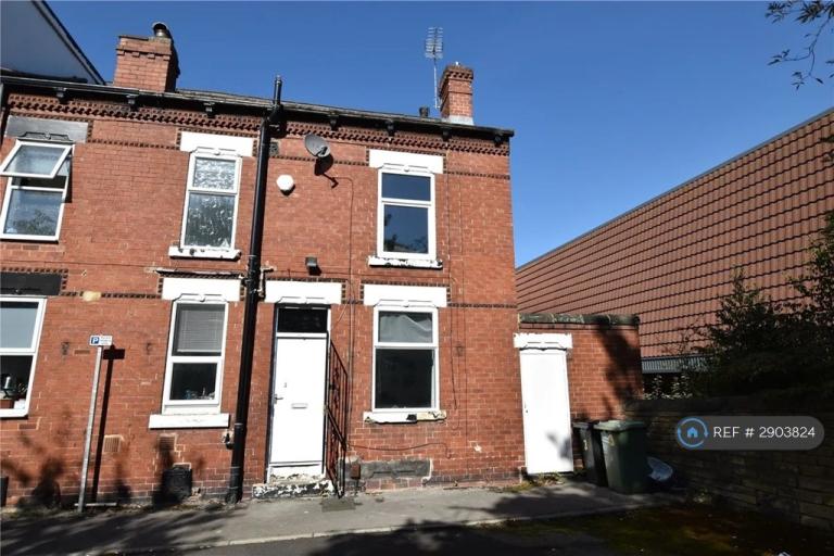 2 bedroom house in Eyres Street, Leeds, LS12 (2 bed) (#2903824)