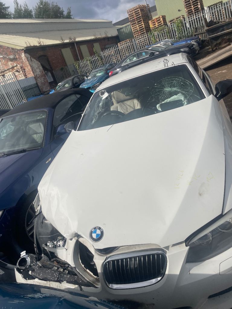 BMW E93 E92 LCI BREAKING HEADLIGHT WING MIRROR DOOR REAR BUMPER BOOTLID ELECTRONICS SUSPENSION