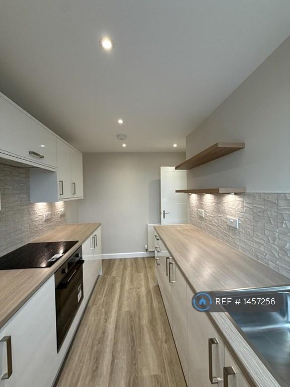 2 bedroom flat in Balcarres Avenue, Glasgow, G12 (2 bed) (#1457256)