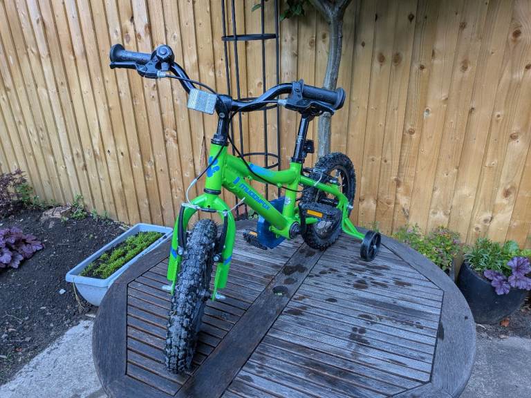 Kids’ Muddyfox Bike – Green/Blue – With Stabiliser – Good Used Condition