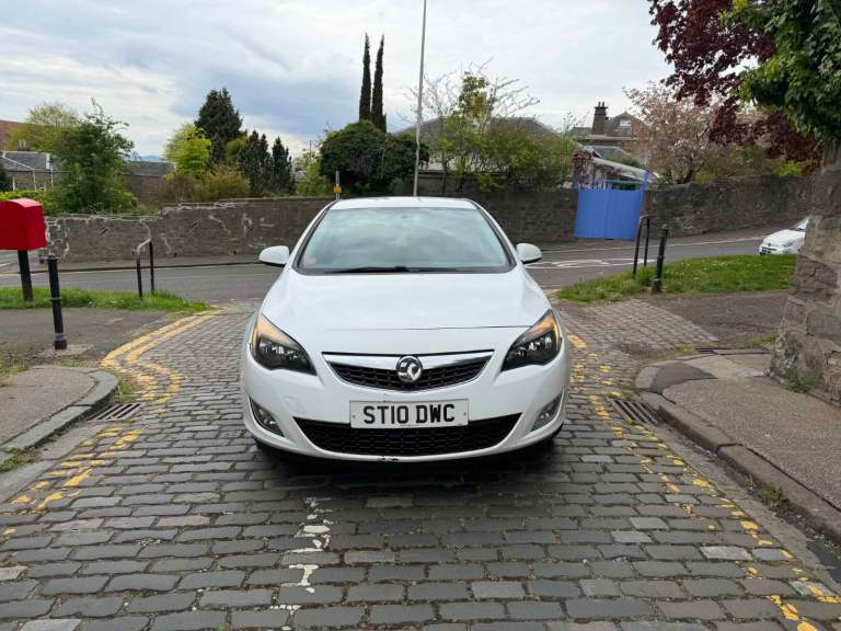 Vauxhall, ASTRA, Hatchback, 2010, Manual, 1598 (cc), 5 doors