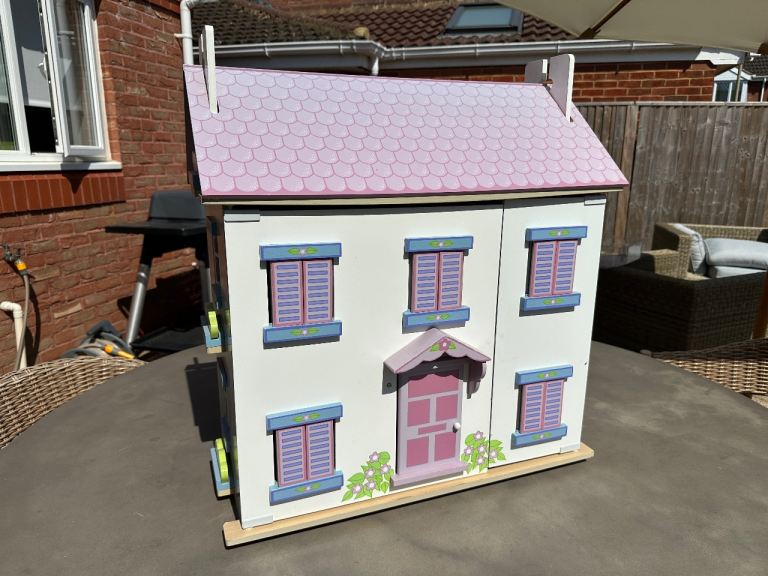 Wooden Dolls House + Accessories 