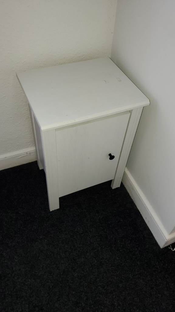 image for Bedside table in solid wood and good condition 