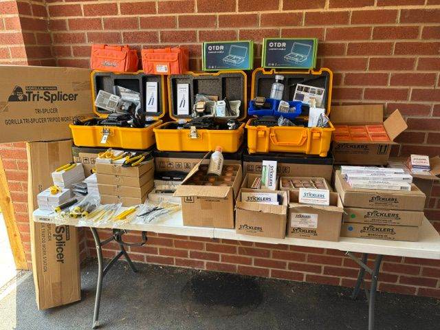 FIBRE OPTIC SPLICING EQUIPMENT