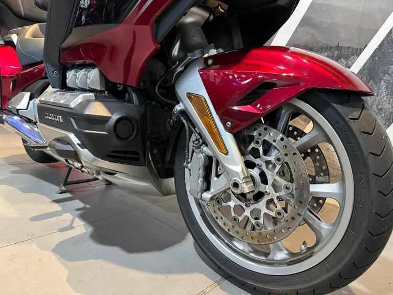 Honda GL 1800 Goldwing DCT Tour 2019 with 13,201 miles 