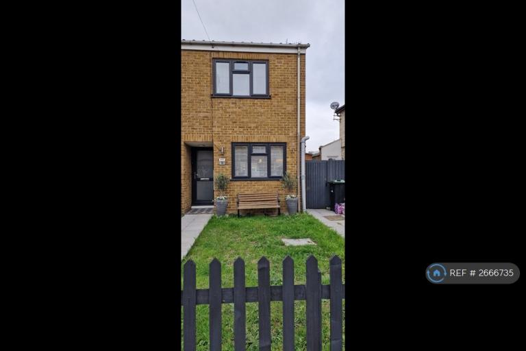 2 bedroom house in Elmore Road, Enfield, EN3 (2 bed) (#2666735)