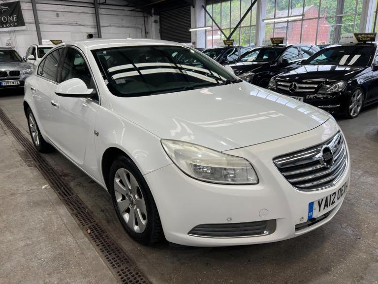 2012 Vauxhall Insignia 2.0 CDTi SE Nav [160] 5dr HATCHBACK DIESEL Manual