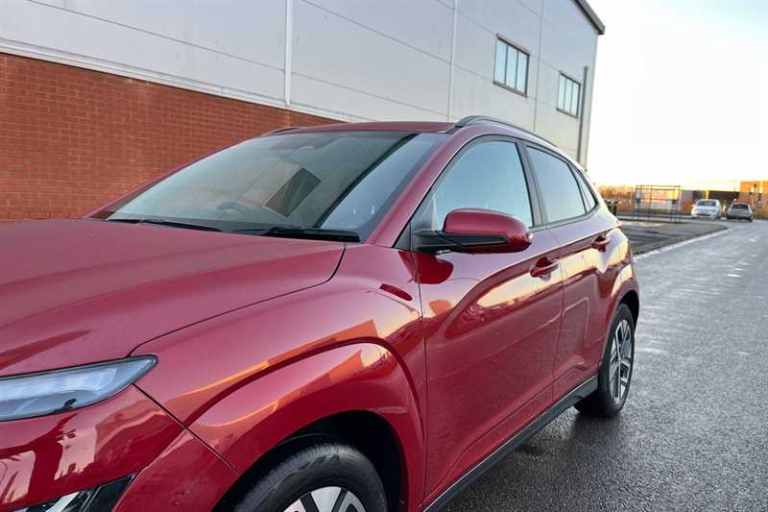 2022 Hyundai KONA 64kWh Premium SUV 5dr Electric Auto (10.5kW Charger) (204 ps) SUV Electric Auto...
