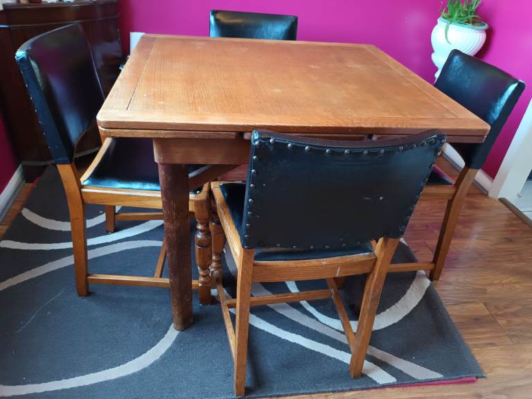 Dining Table And 6 Chairs