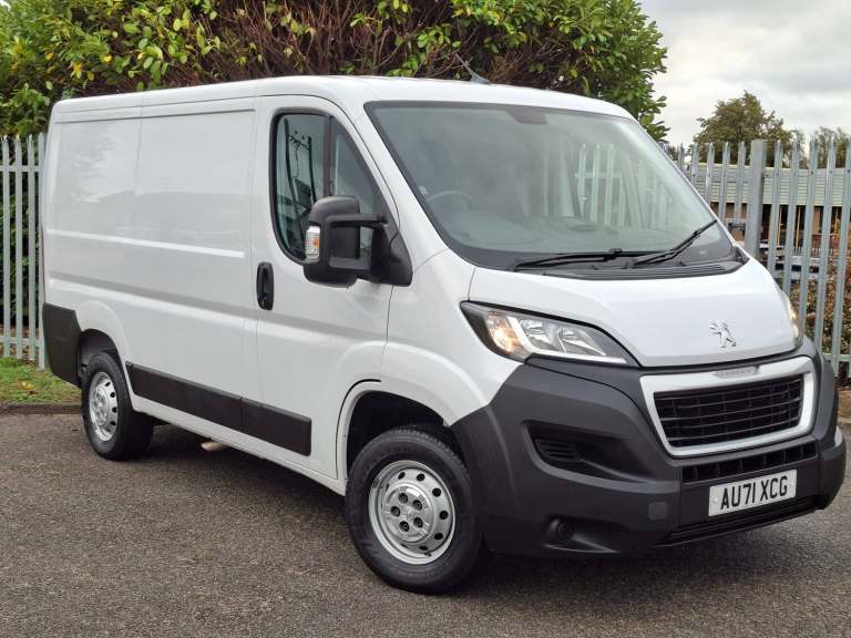 2021 71 Peugeot Boxer 333 2.2 BlueHDI 120 L1 H1 SWB Professional Van. 1 Owner.