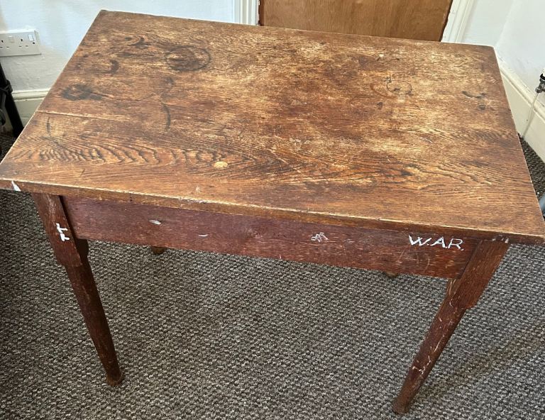 Old school table/desk 