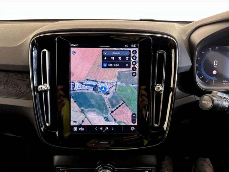 2022 Volvo XC40 Recharge 69kWh Core Auto 5dr Automatic SUV Electric Automatic