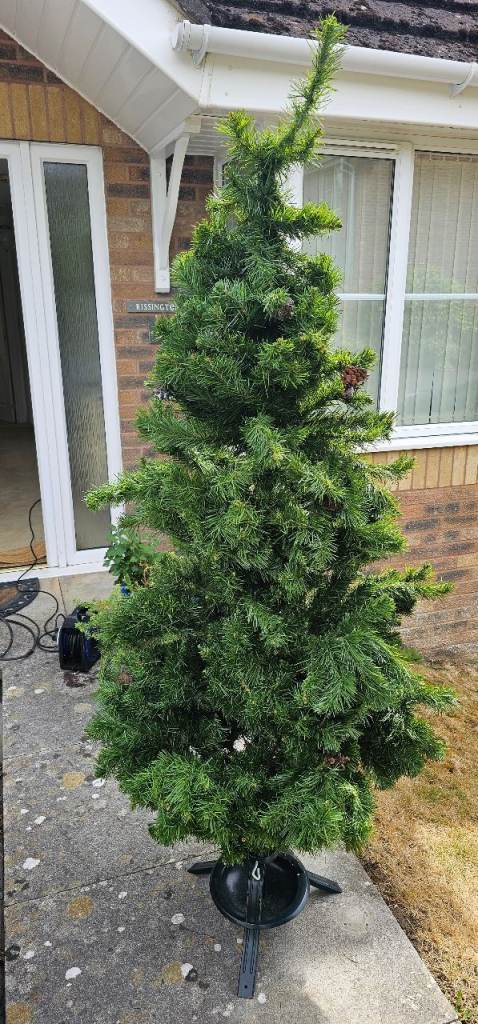 Artificial Christmas Tree & Retro Decorations – Good Condition