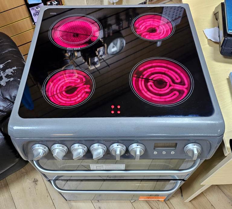 60m wide Double Oven Hotpoint Electric Ceramic Cooker. 