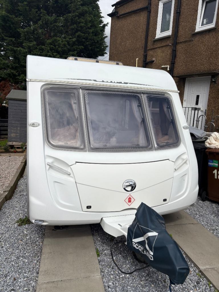 Swift Conqueror 645 LUX