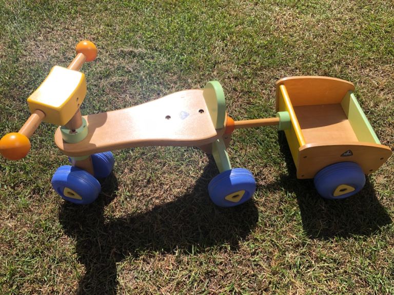 Free toddlers early learning bike with trailer 