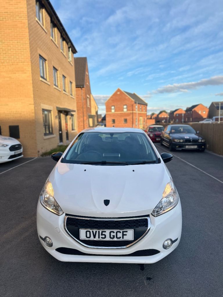Peugeot, 208, Hatchback, 2015, Manual, 1199 (cc), 5 doors
