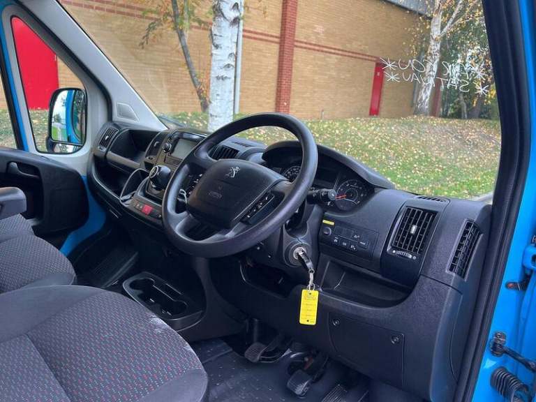 2022 Peugeot Boxer 2.2 BlueHDi 335 S Platform Cab L3 EU6 Luton DIESEL Manual