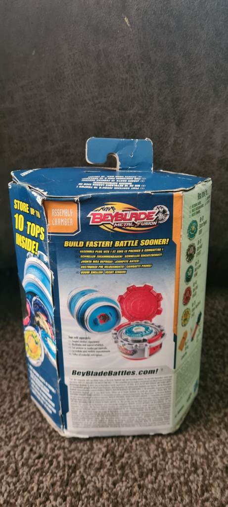 Hasbro Beyblades Metal Fusion 6" Assembly Chamber 2010 Excellent Condition (Boxed)