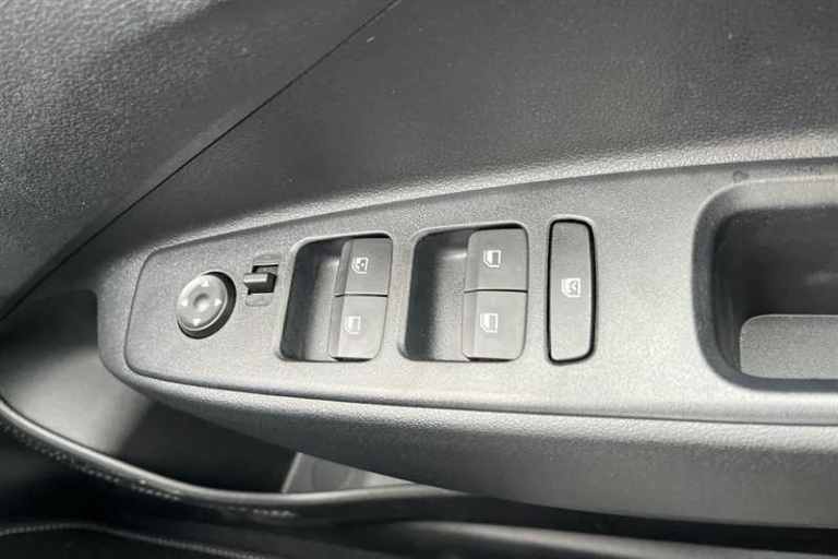 2025 Hyundai i10 1.2 Advance Hatchback 5dr Petrol Auto Euro 6 (s/s) (79 ps) Hatchback Petrol Auto...