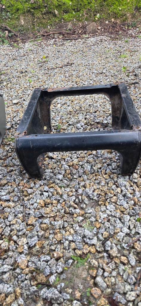 T4 single seat bases