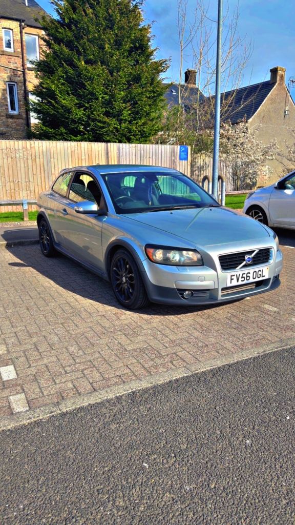 2006 VOLVO C30 SE 2.0 DIESEL MOT DECEMBER 2026 STARTS N DRIVES GREAT ALLOY WHEELS 