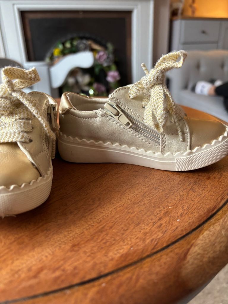 New Gold Joie Girls Trainers size 6