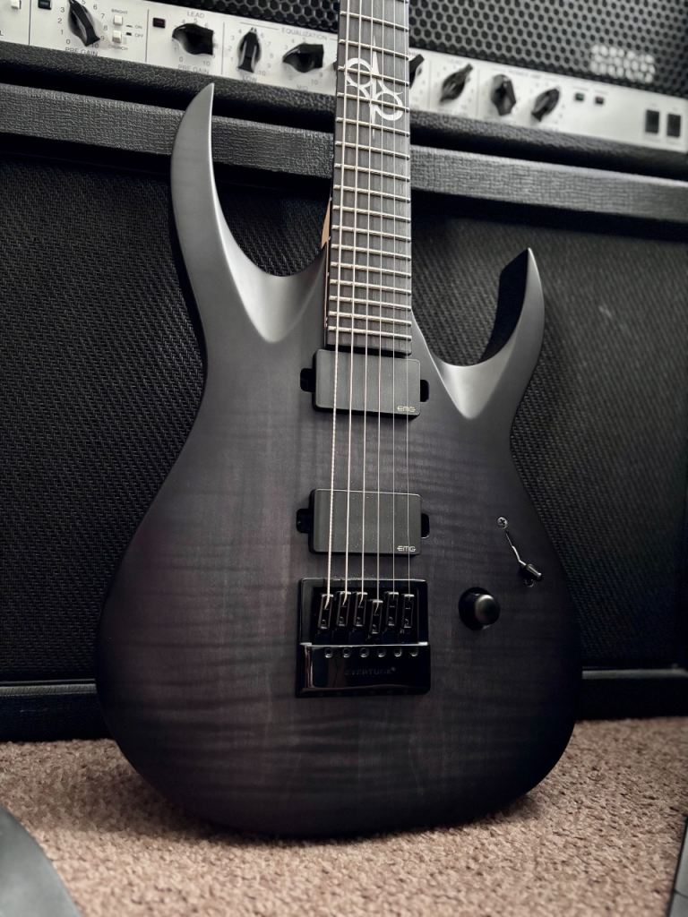 Solar AB2.6ET FBB guitar