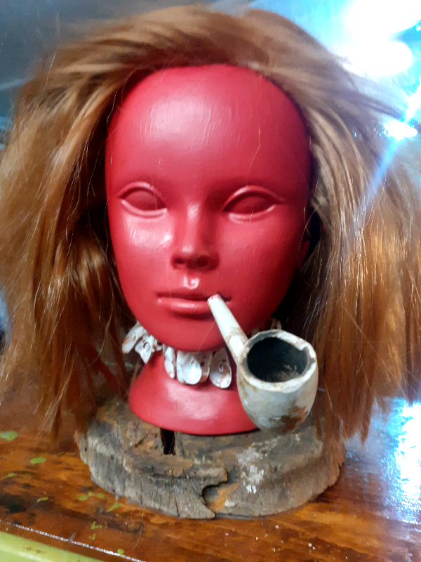 Mannequin head 