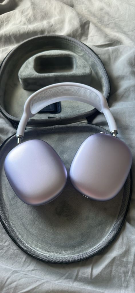Apple AirPods Max in Purple – Good Condition with Case