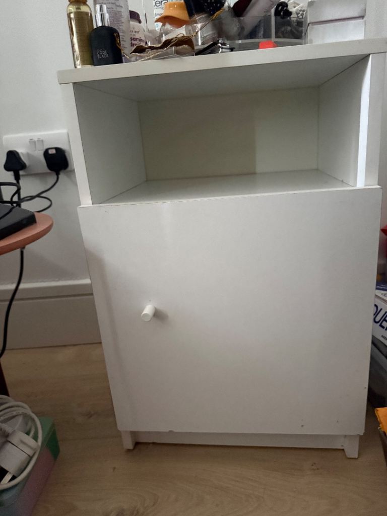 White Bedside Table with Storage – Good Condition