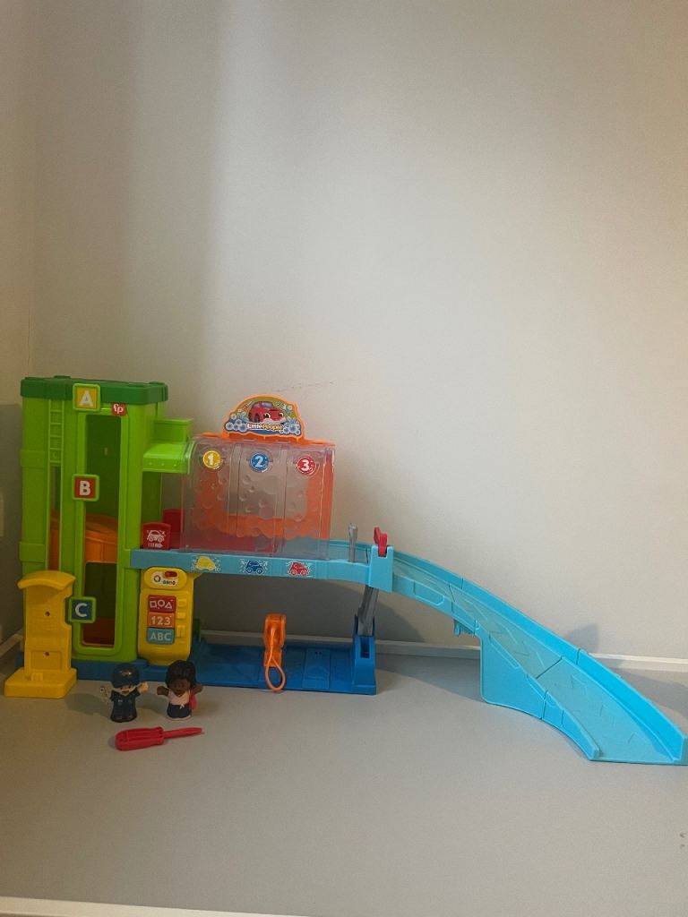 Fisher-Price Little People Light-Up Learning Garage Playset