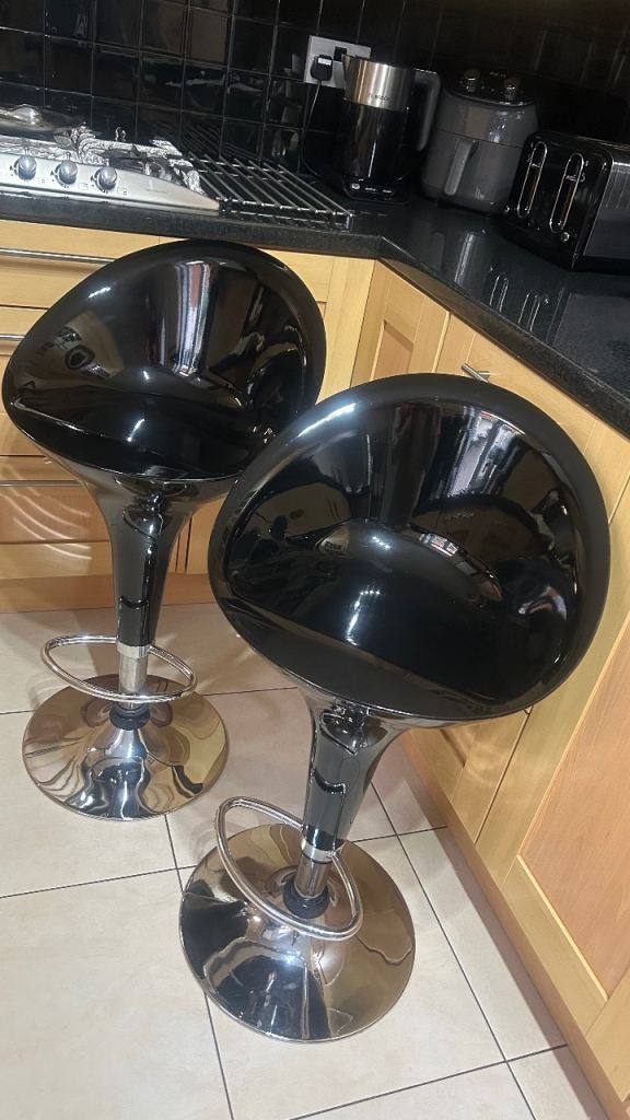 Breakfast bar stools