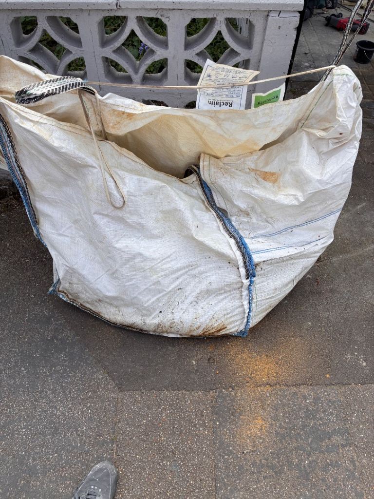 Free free freee 1/4 ton bag of plastering sand collect from dartford 