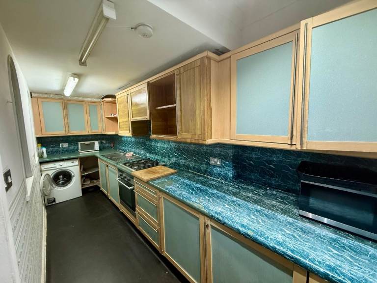 2 Bedroom Flat to Rent | 1st Floor | Newbury Park / Seven Kings IG3