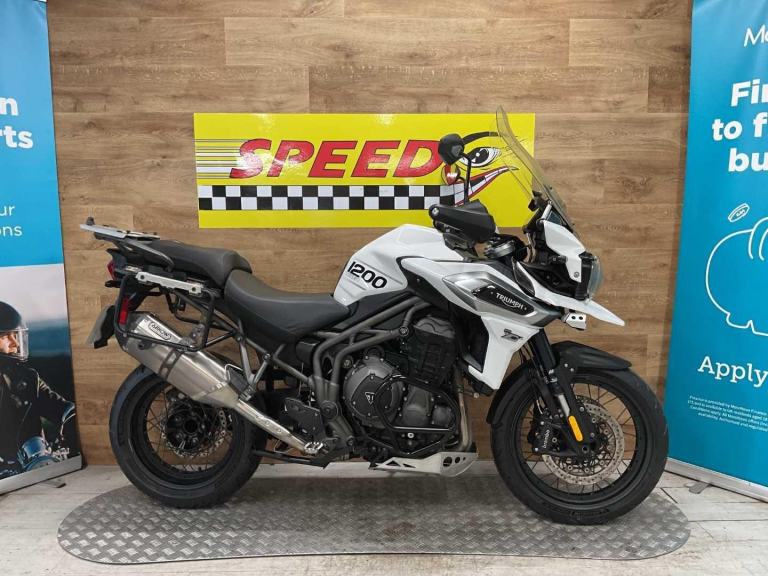 TRIUMPH TIGER 1200 XCA