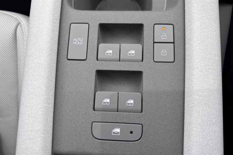 2025 Hyundai IONIQ 6 168kW Ultimate 77kWh 4dr Auto SALOON ELECTRIC Automatic