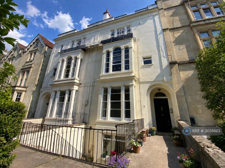 2 bedroom flat in Clifton, Bristol, BS8 (2 bed) (#3035623)