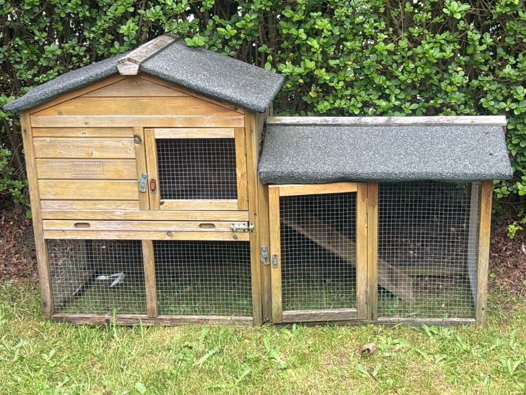 Rabbit hutch