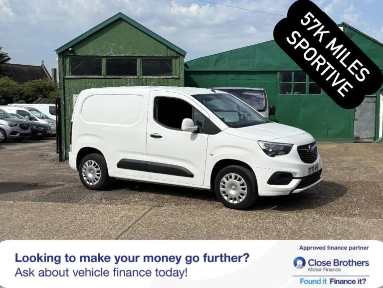 VAUXHALL COMBO 1.5 Turbo D 2300 Sportive White Manual Diesel 2021