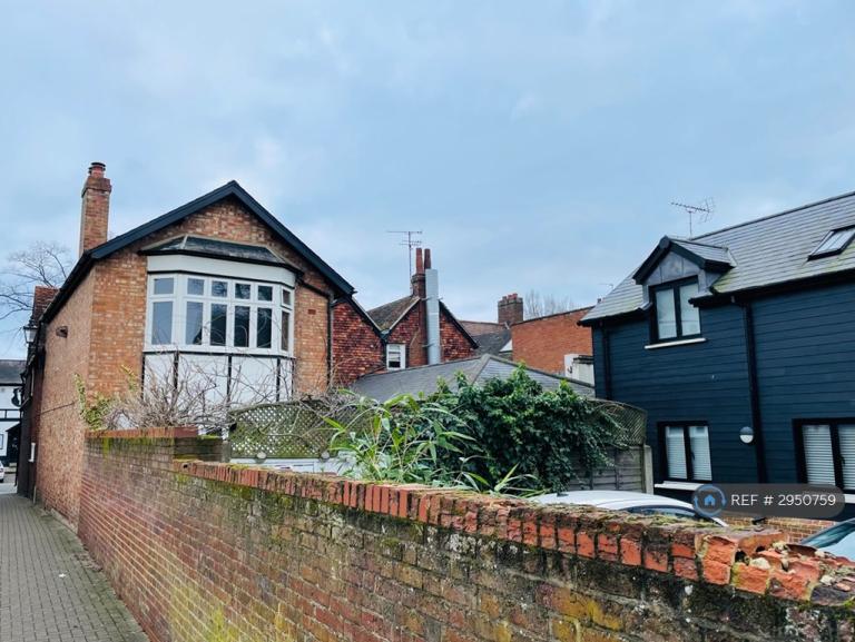 2 bedroom house in The Cottage, Stevenage, SG1 (2 bed) (#2950759)