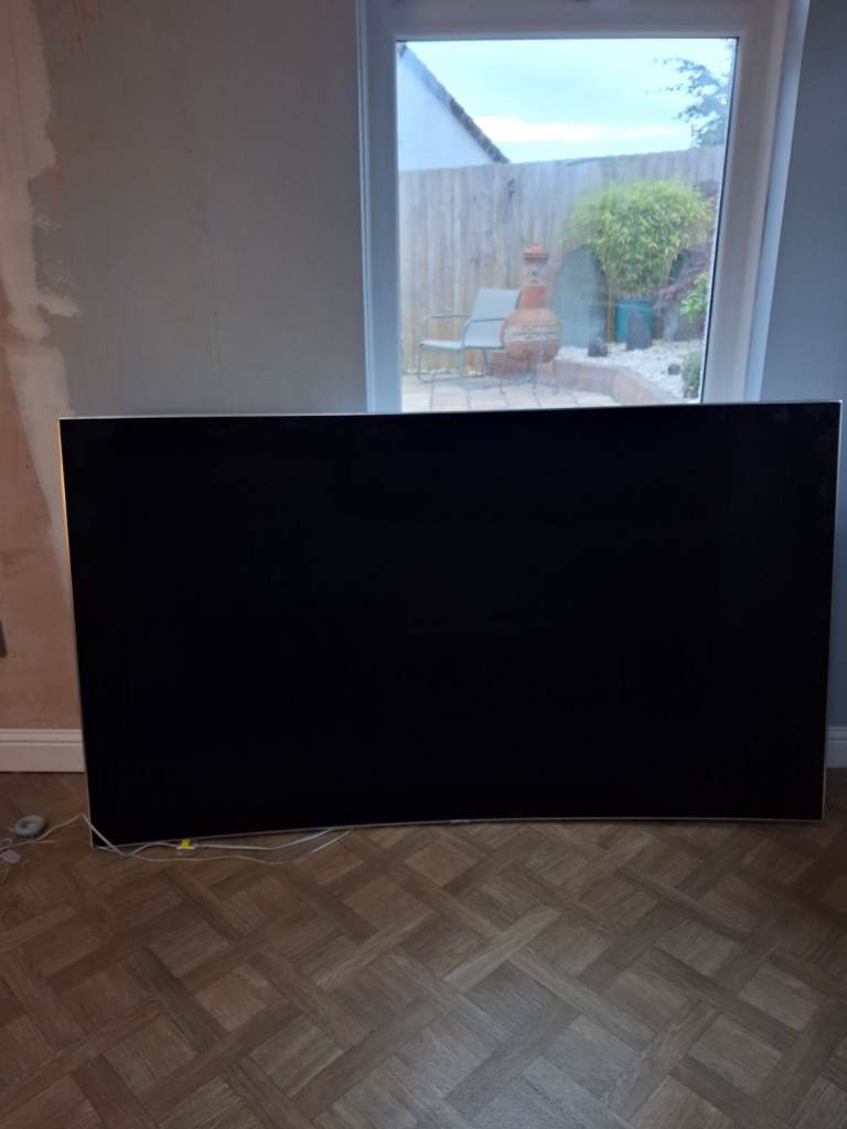Large Black Flat Screen TV – Good Condition